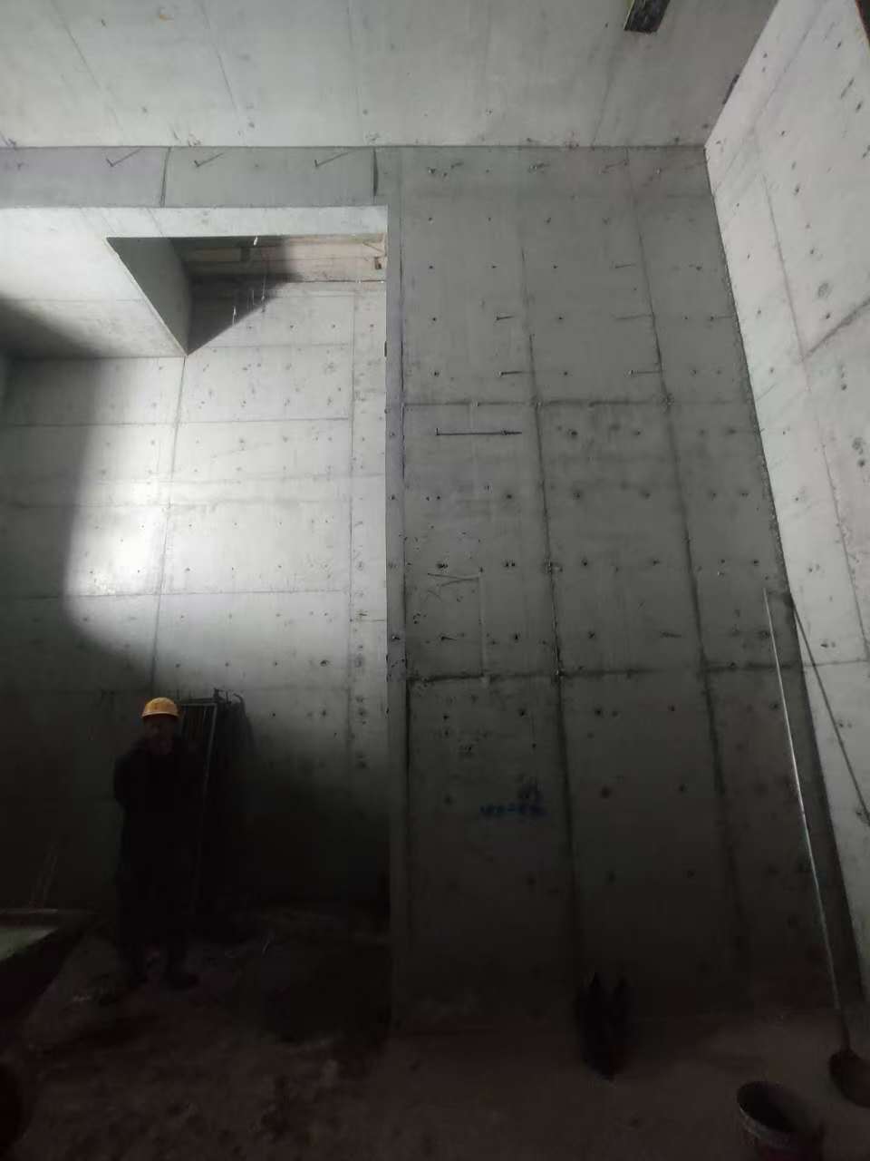 沧州墙上开槽钢筋断了有影响吗
